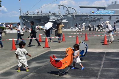 ヨコスカフレンドシップデーは米軍基地開放日 混雑してる 服装は 横須賀ベース はれうさぎの耳より情報ブログ